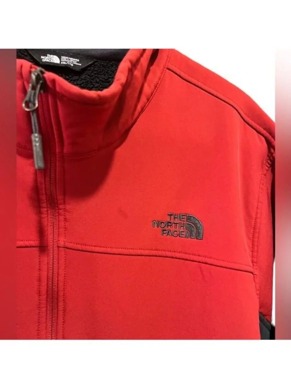 The North Face Men’s Jacket Size XXL Soft Shell Red with Gray Detail Windwall